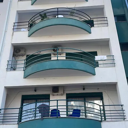 New Riverside Apartament *