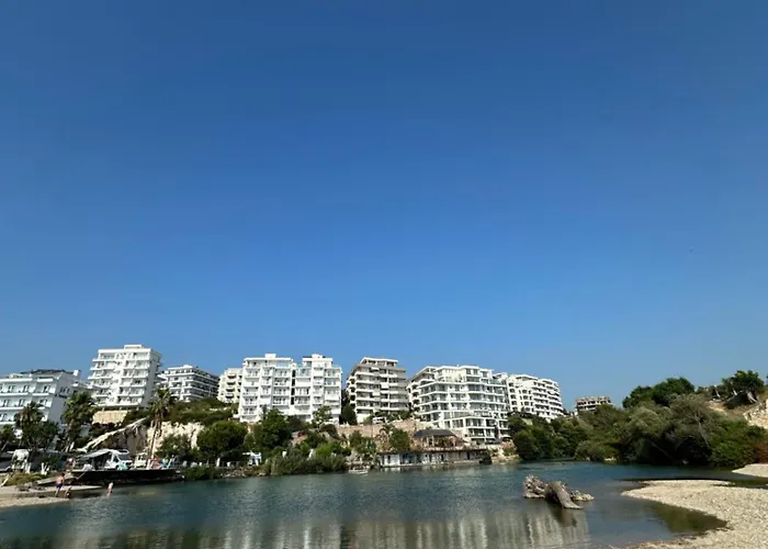 New Riverside Sarandë